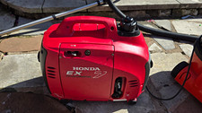 Honda EX7 Portable Power Generator for Recreation, Red/Black