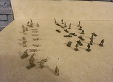 43 Vintage Airfix WWII British 8th Army and German Afrika Korps Soldiers 1:72
