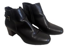 G H Bass  Co Bass Women  s Black Ankle Boots Size 7 1/2 M Angela EB2-SR2-B