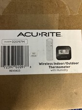 AcuRite 02097M Wireless Indoor/Outdoor Thermometer with Humidity Sensor, Black