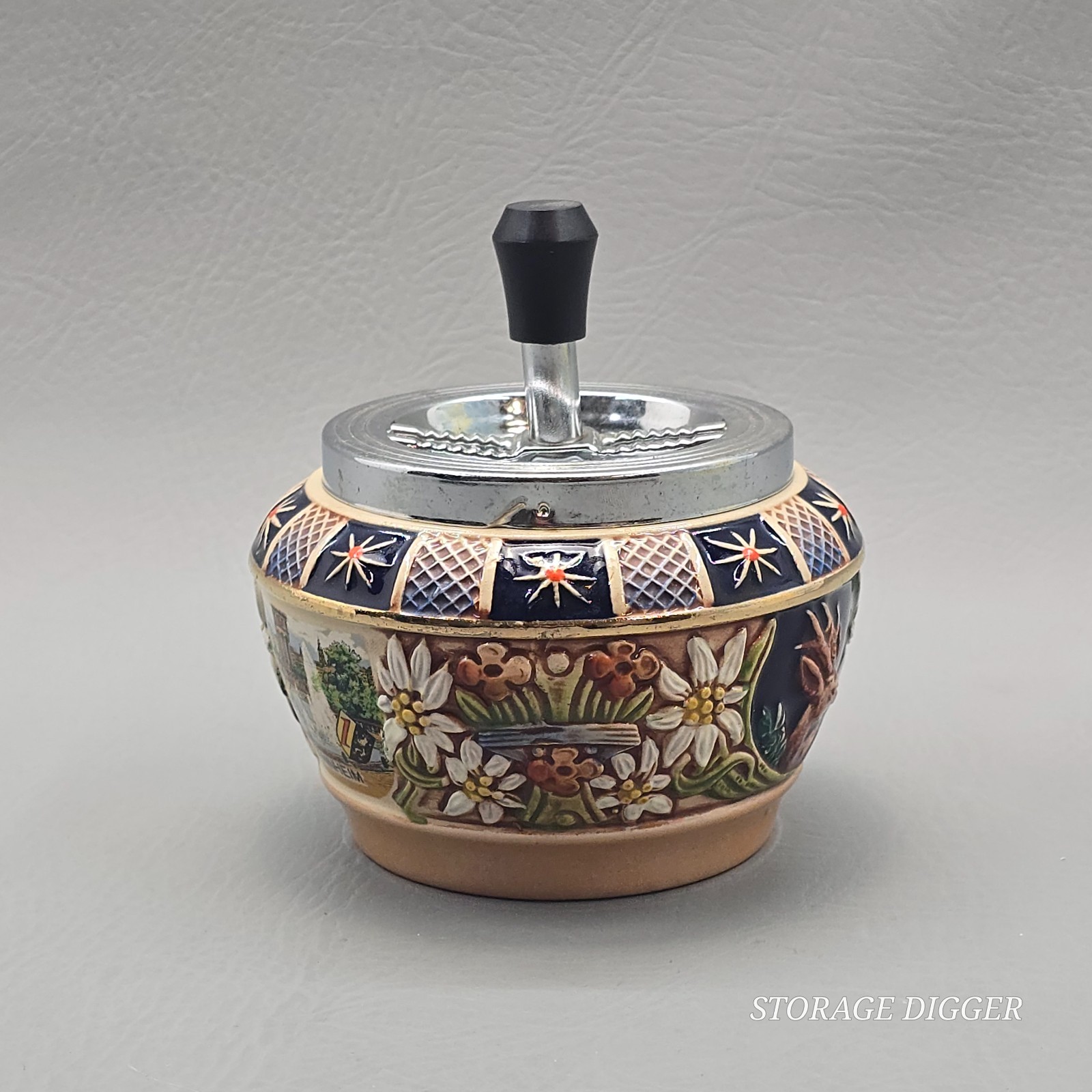 VTG Gerz German Pottery Mannheim Edelweiss Floral Design Rotary Ashtray 5.25"