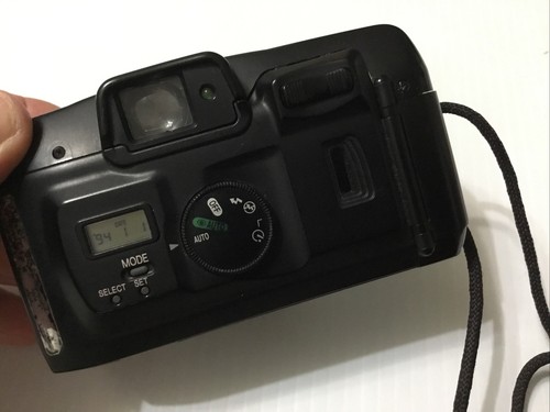 Canon Sure Shot 60 Zoom 38 - 60mm Film Camera 35mm FILM Parts Repair Read - Picture 2 of 5