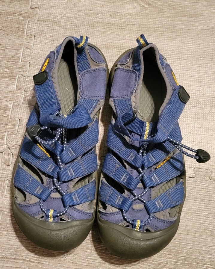 Sandali da trekking impermeabili KEEN Newport H2 da uomo taglia 6 blu navy in tela