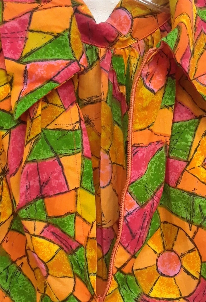 Vestido Hawaiano Hawaiano Geométrico Brillante Mangas Cuello Alto Saco Hawaiano De Colección Foto 4 de 4