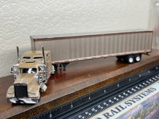 KENWORTH W900L con semirremolque cama y remolque furgoneta 53 escala HO "DETALLADO" NUEVO