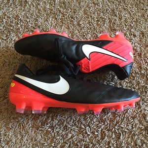 nike tiempo legacy vi