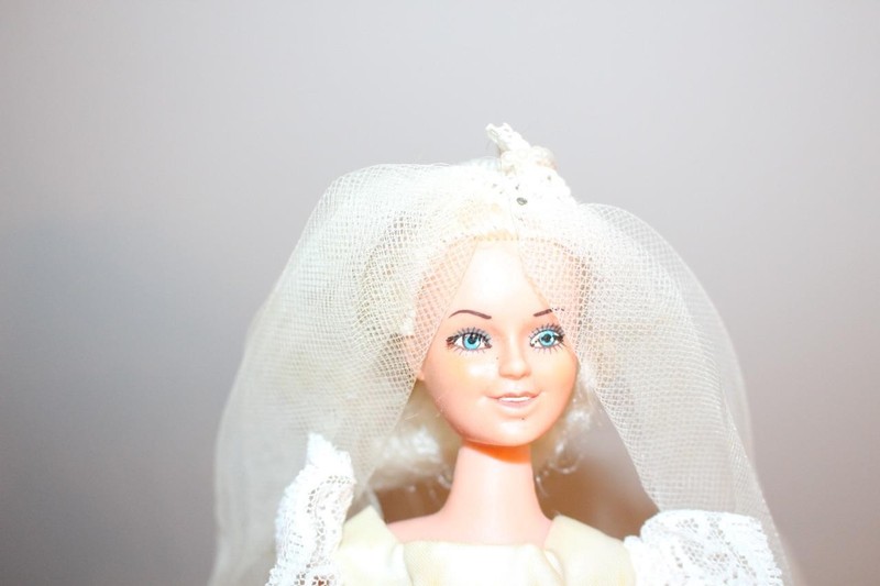 Uneeda Barbie Pal  Bride Swivel TNT Waist