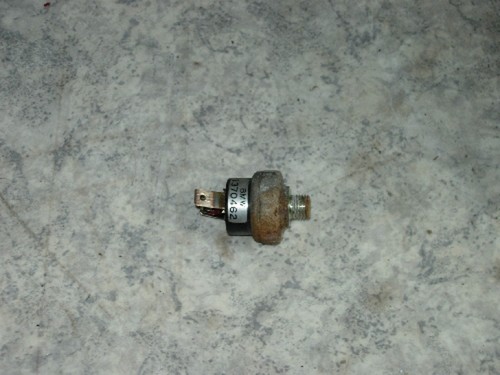 BMW 64531390070, 1370462