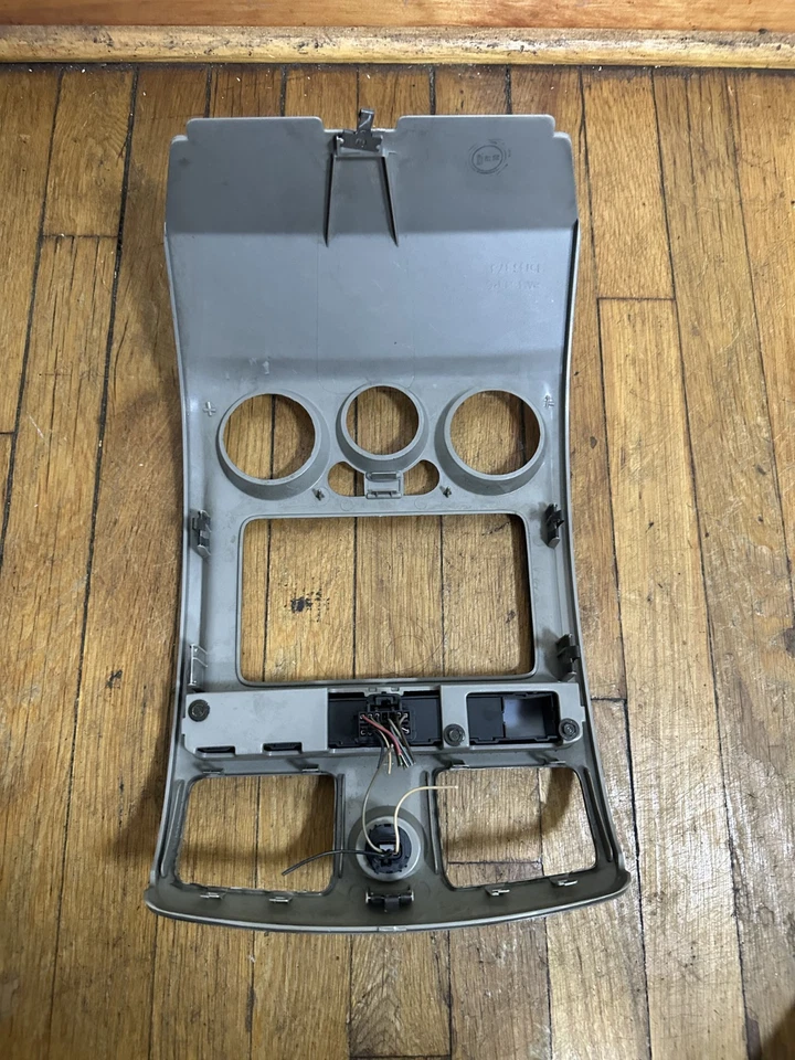 04-12 GMC Canyon Chevy Colorado 4x4 radio tablero bisel moldura OEM gris Foto 4 de 4