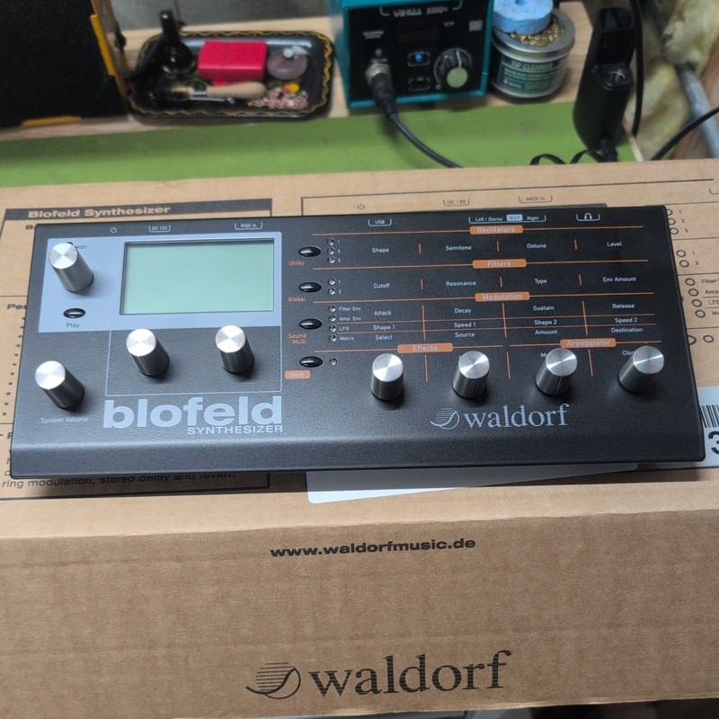 Waldorf Blofeld Desktop Synthesizer Module - Shadow Addition 