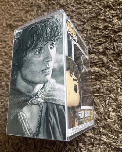 The Lord of the Rings Frodo Baggins GLOW Funko Pop! Plus #1832 Protector