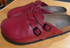 Birki's by Birkenstock Red Peppled Retired Camden Clogs Size 40 Women's 9