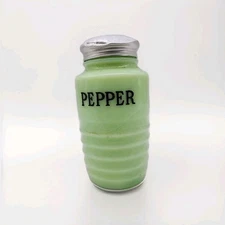 Jeanette Glass Co. Jadeite Green Ribbed Pepper Shaker w/Lid VINTAGE