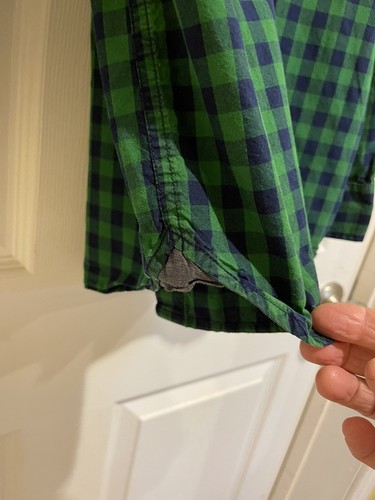 GapKids Boy’s Button-Up Long-Sleeved Shirt Size Large L Navy Green Plaid EUC - Picture 6 of 9
