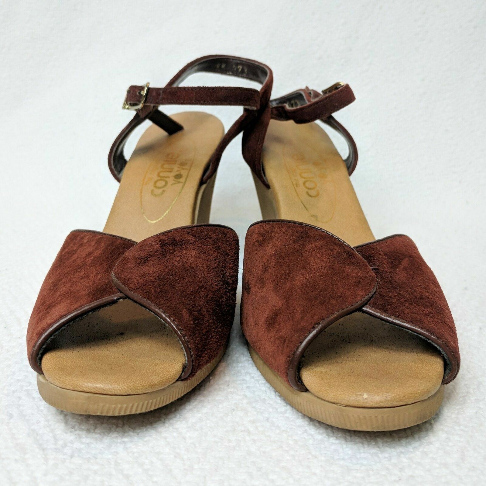 Vintage The Original CONNIE YOYOs brown suede sandals… Gem