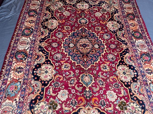 8' x 11' Turkish-Inspired Medallion Soft Hand-Knotted Area Bedroom Rug
