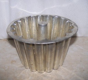 Antique Tin Mold Aspic Ice Cream Mark Made In Italy for Thurnauer 7" x 4" Clean