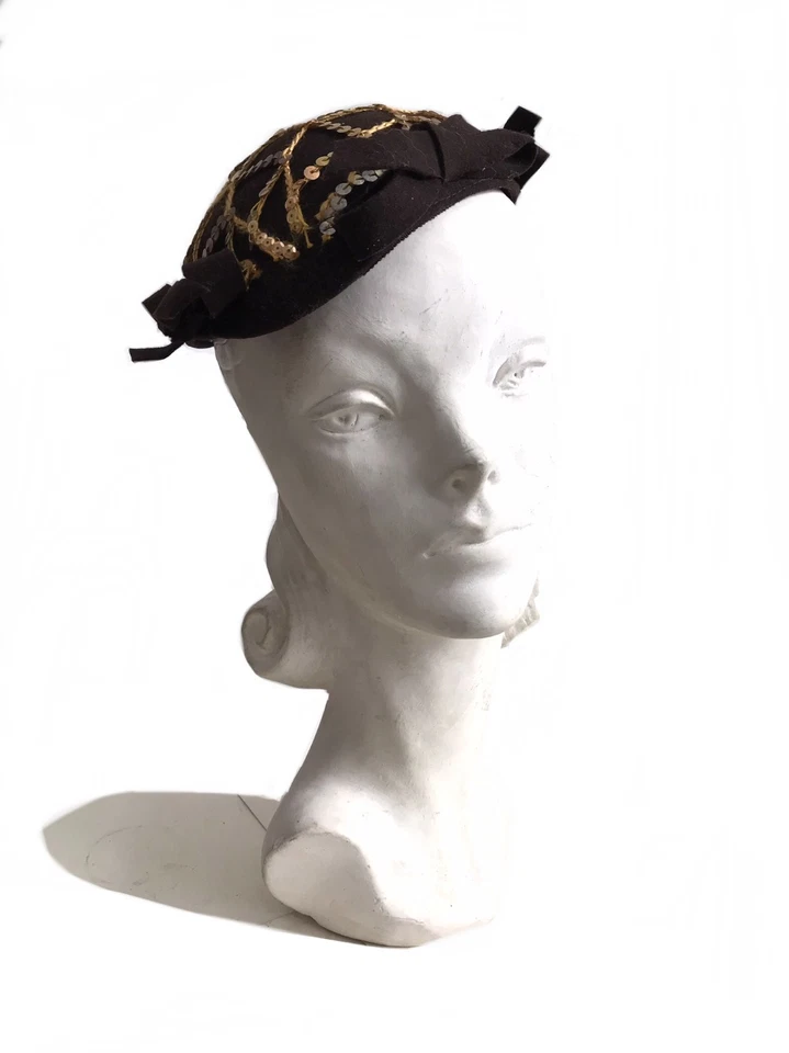 Chapéu cloche vintage década de 1940 marrom arco feltro ouro lantejoulas/tampa caveira glitter anos 40 - Imagem 4 de 4