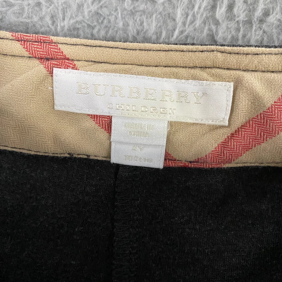 Shorts Burberry infantil tamanho 4T chino plissado algemado Nova Check infantil preppy - Imagem 3 de 4
