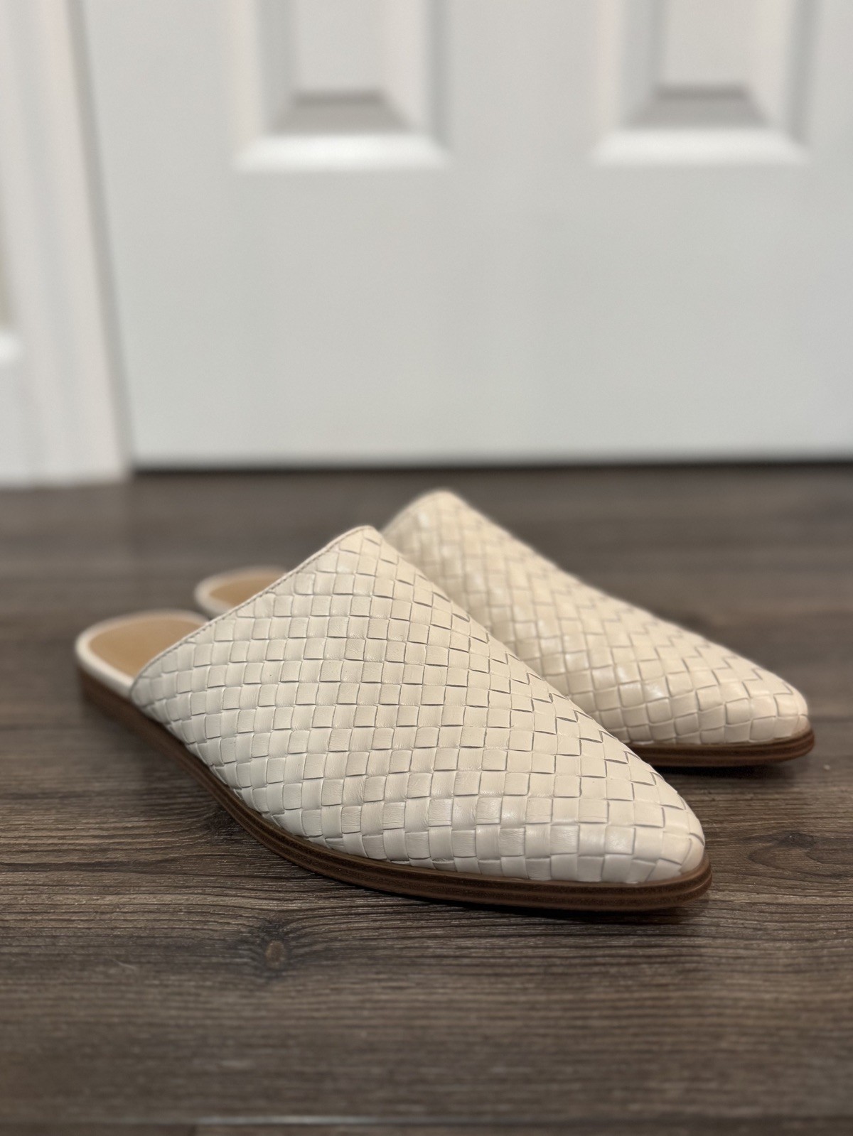 Marc Fisher LTD Woven Mules Women’s Size 9 | Cream Pointed Toe Slip-On Flats EUC