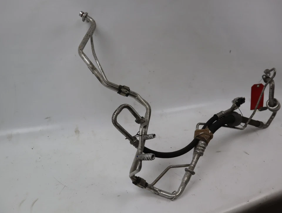 Tuyau de clim occasion RENAULT TWINGO II Phase 1 - 1.2i 16v 75ch - - Photo 4/4