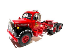 DCP / FIRST GEAR 1/64 SCALE  B MODEL MACK DAY...