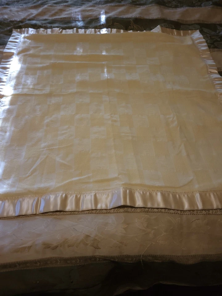 Disney 36x36 Amarillo Winnie The Pooh Cuadros Blanco Franela Trasera Satinado Recortado De Colección Foto 4 de 4