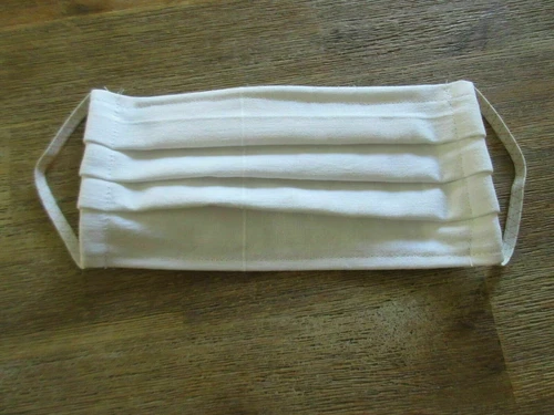 Handgefertigte Masken