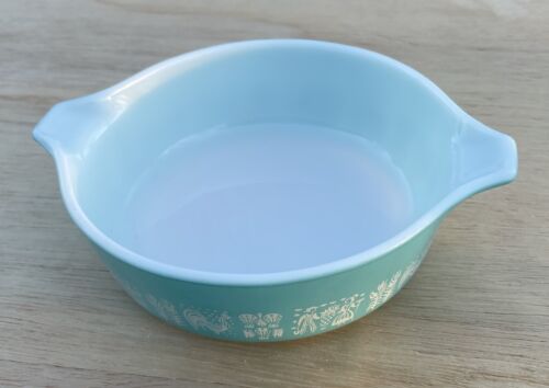 VINTAGE PYREX Turquoise Aqua Amish Butterprint 471 1 PT Casserole Dish