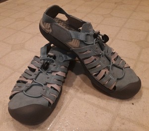vapor sandals