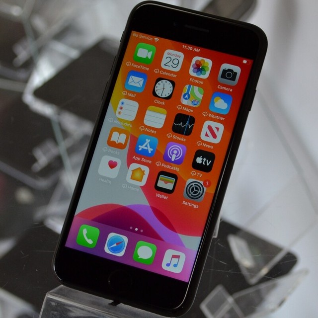 Apple iPhone 7 - 32GB - Black - Boost Mobile - Excellent Condition | eBay