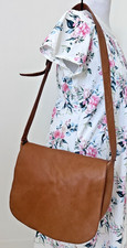 Vtg Wilson Leather Cognac Brown Pebbled Flap Shoulder Bag Zip Pockets Med Sz GUC