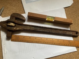 Job Lot Tools antique stilson spanner (USA) and sprit level