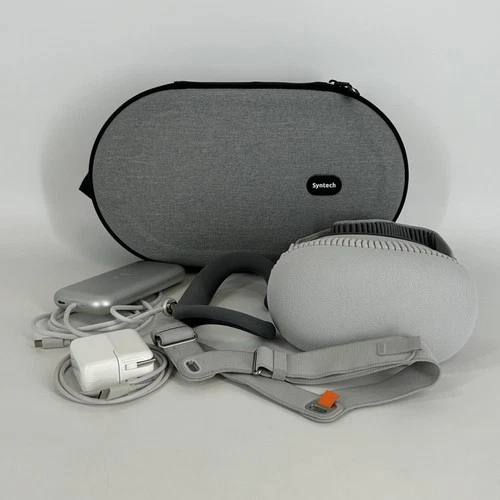 Apple Vision Pro VR Headset 256GB w/ Dual Loop Band-M/Light Seal-33W - Excellent
