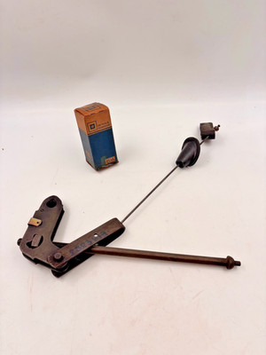 For GMH Holden: GMH Lever & Strut Assy. - R.H.D - M/T - 6 Cyl (No Box) 2823619
