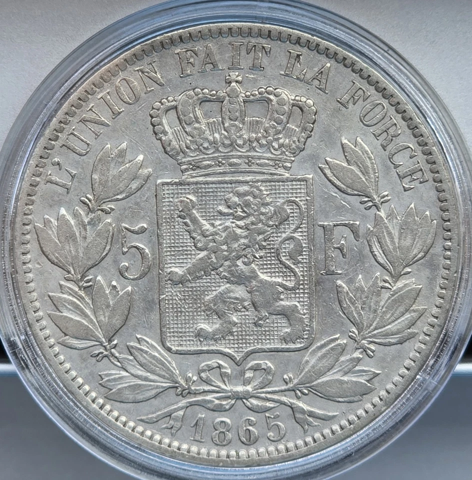 Moeda de prata Bélgica 1865 5 francos .900 fina - Imagem 2 de 2