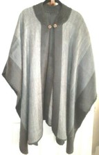 Womens Alpaca Poncho Gray Hand Crochet Collar  Edges Made In Ecuador 70 Alpaca