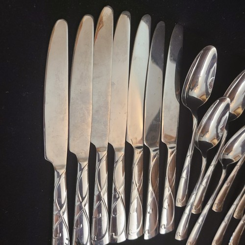 Towle Living Blossom 27 Piece Flatware Set Knives Forks Spoons Stainless - Picture 2 of 21