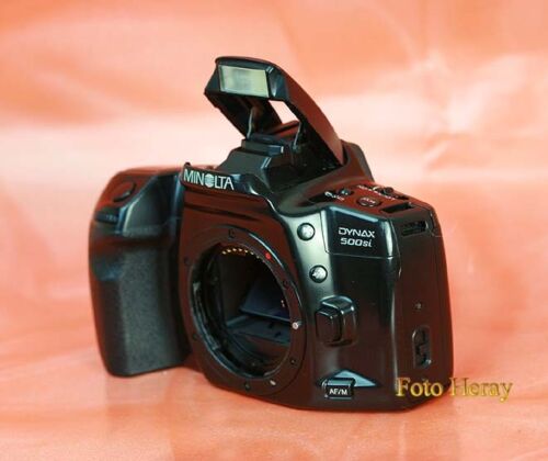 Minolta Dynax 500si 1382 SLR Camera - Picture 1 of 1