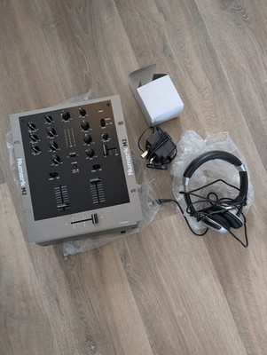 Numark M2 Professional Scratch DJ Mixer Originalverpackt unbenutzt HF125 Kopfhörer