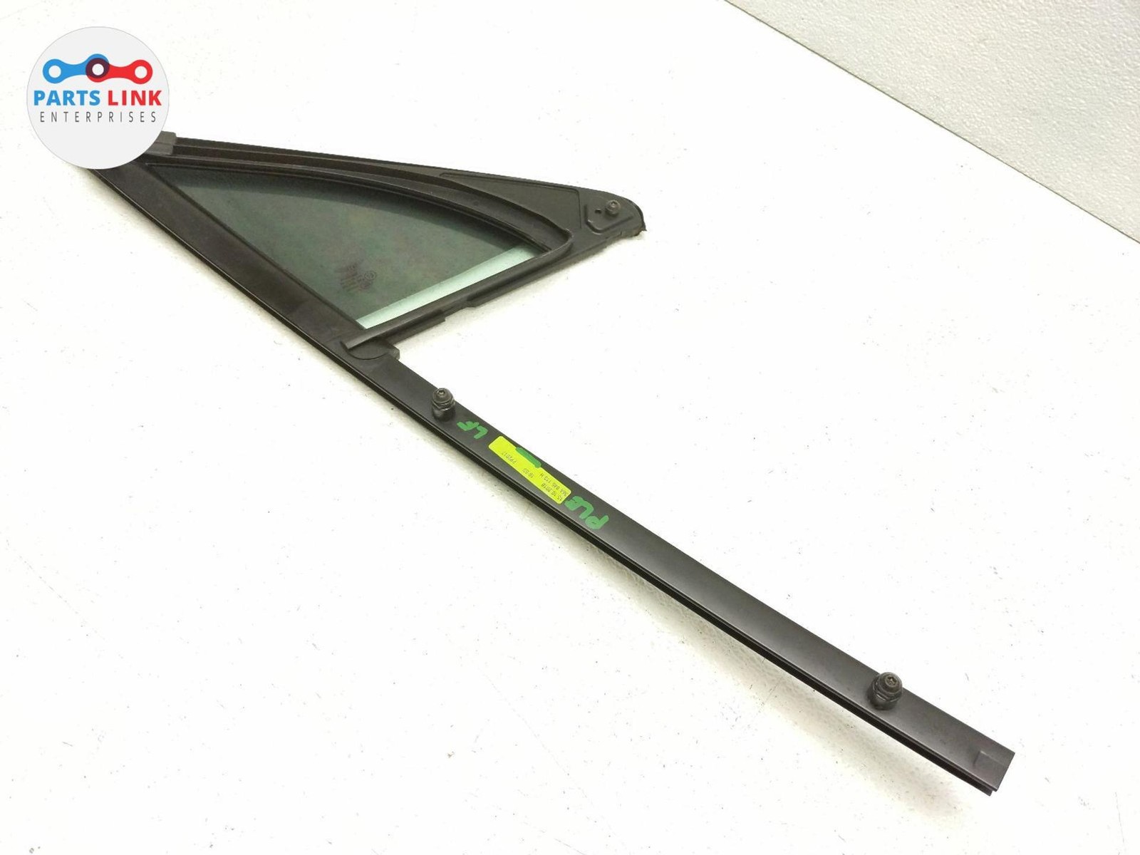 2016-20 BENTLEY BENTAYGA FRONT LEFT DOOR VENT GLASS FIXED CORNER WINDOW DRIVER