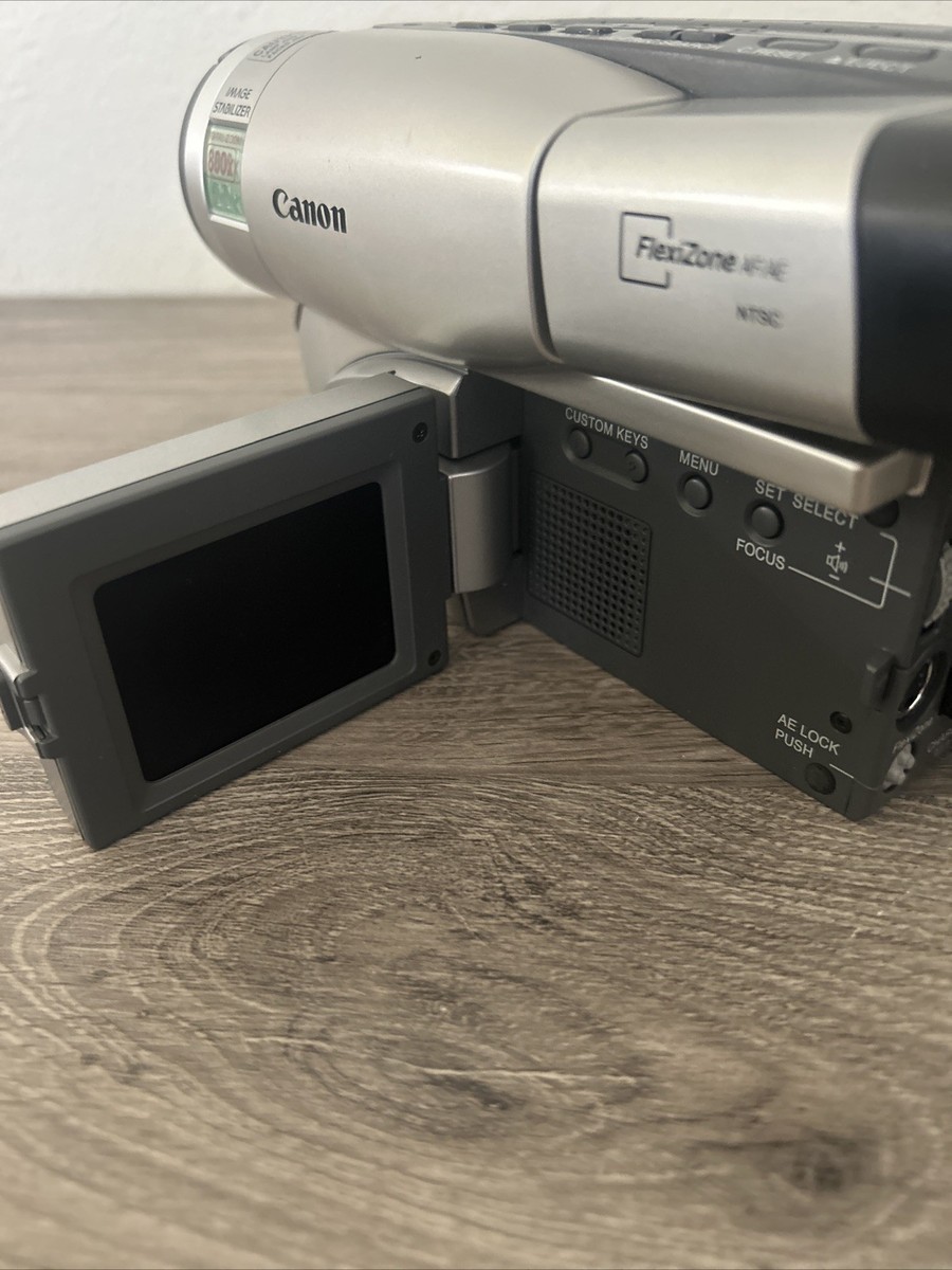 Canon ES8400V 8mm Video Camera Camcorder With Battery & Charger
