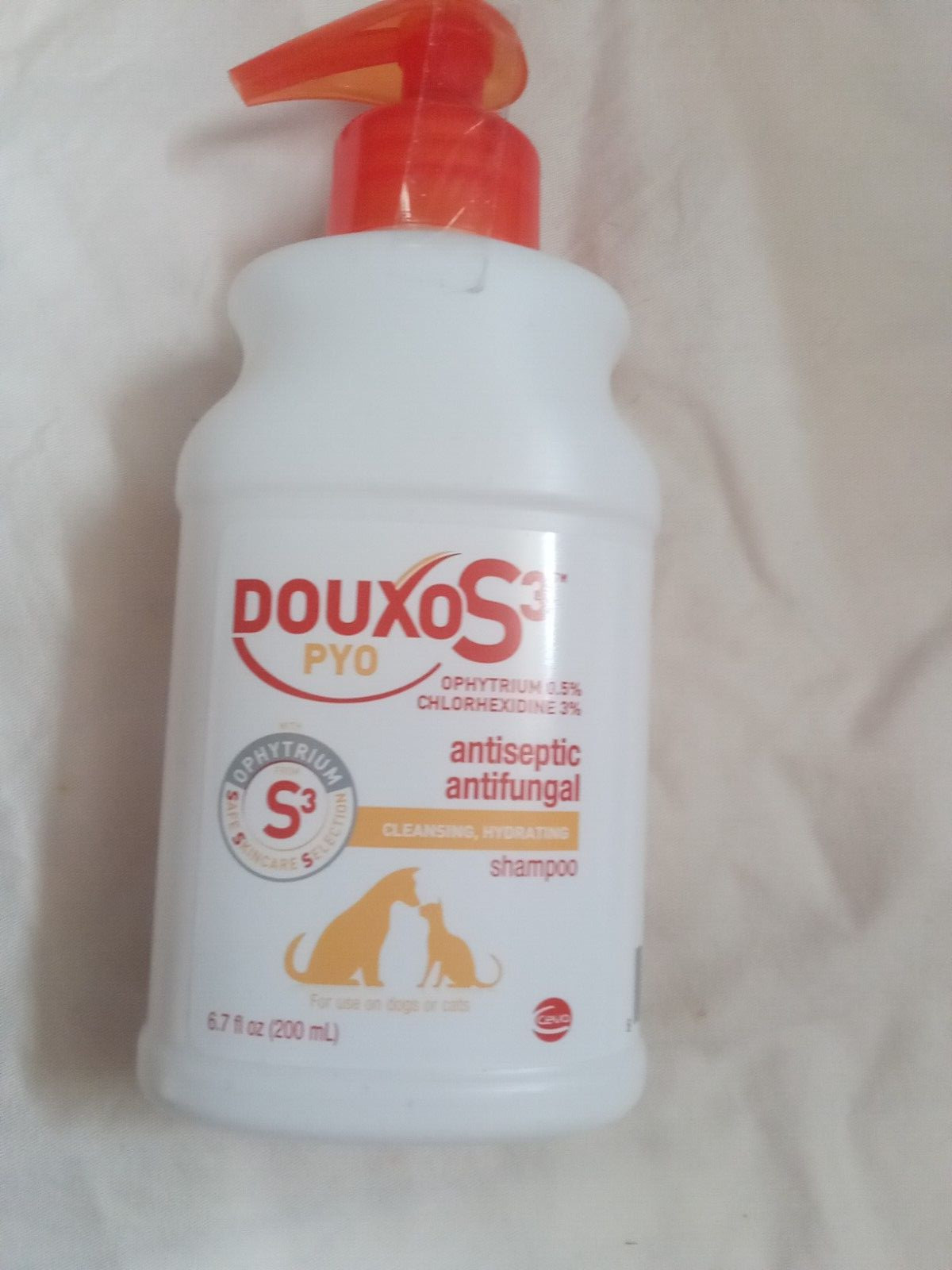 DOUXO S3 PYO Antiseptic Antifungal Shampoo For Dogs and Cats Expires  10/2027