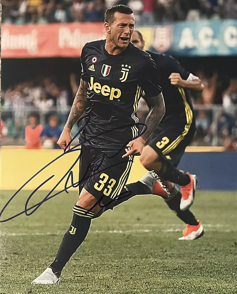 Federico Bernardeschi Signed Juventus 8x10 photo Proof Soccer