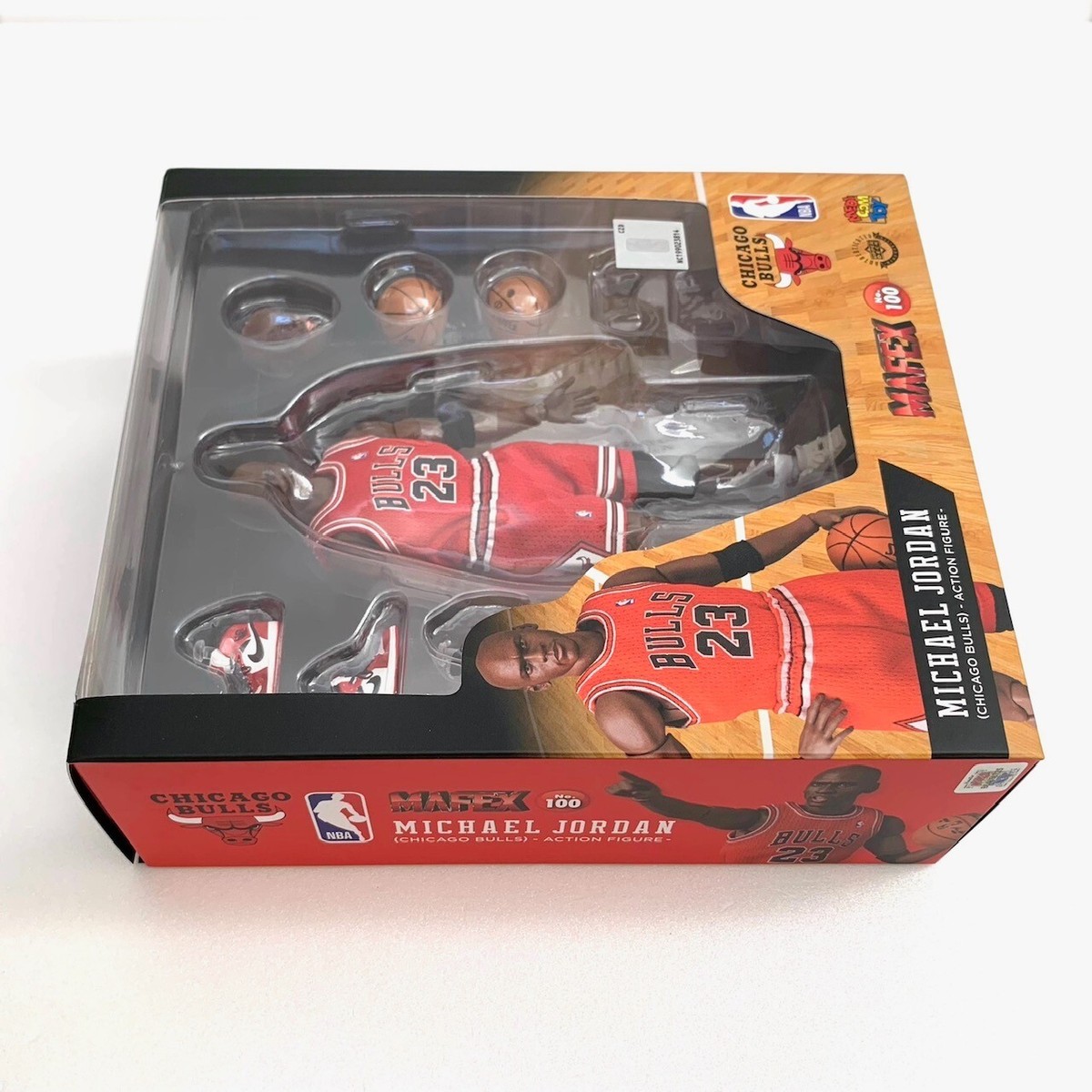 MAFEX Michael Jordan (Chicago Bulls) No.100 Figure MEDICOM TOY