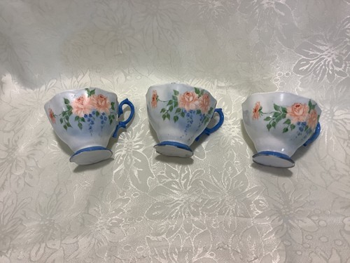 THREE VINTAGE HANDCRAFTED FOOTED PORCELAIN TEA CUPS VERY DECORATIVE - Picture 4 of 6