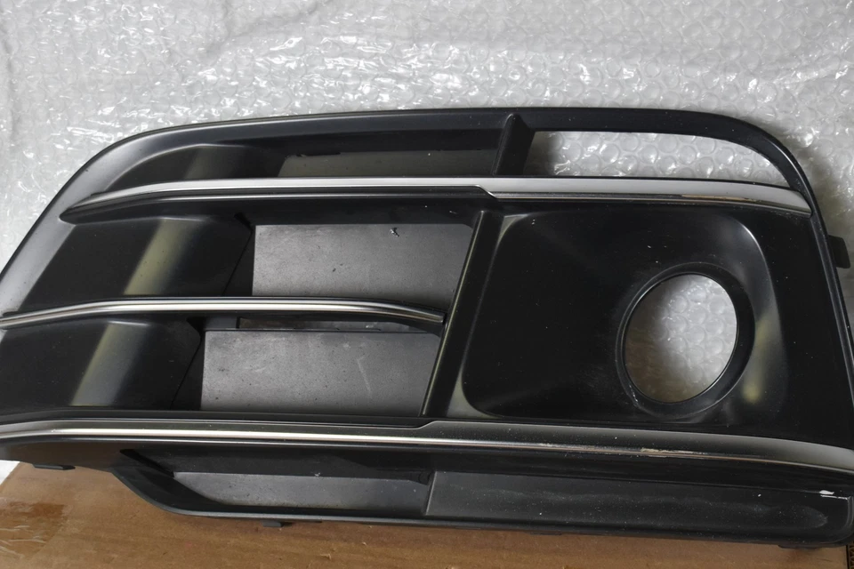 AUDI Q5 PREMIUM LEFT AIR GRILLE 2021-2024 OEM 80A 807 679 - Image 3 of 4