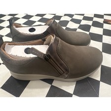 Clarks Unstructured Taupe Leather Slip On Loafers NEW Shoes Women's Size 6M