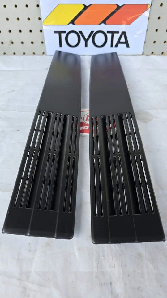84-88 TOYOTA PICKUP CABINA STD 1/4 VENTILACIÓN PILAR B JUEGO DE MOLDURAS EXCLNT todas las pestañas🏅 Foto 4 de 4