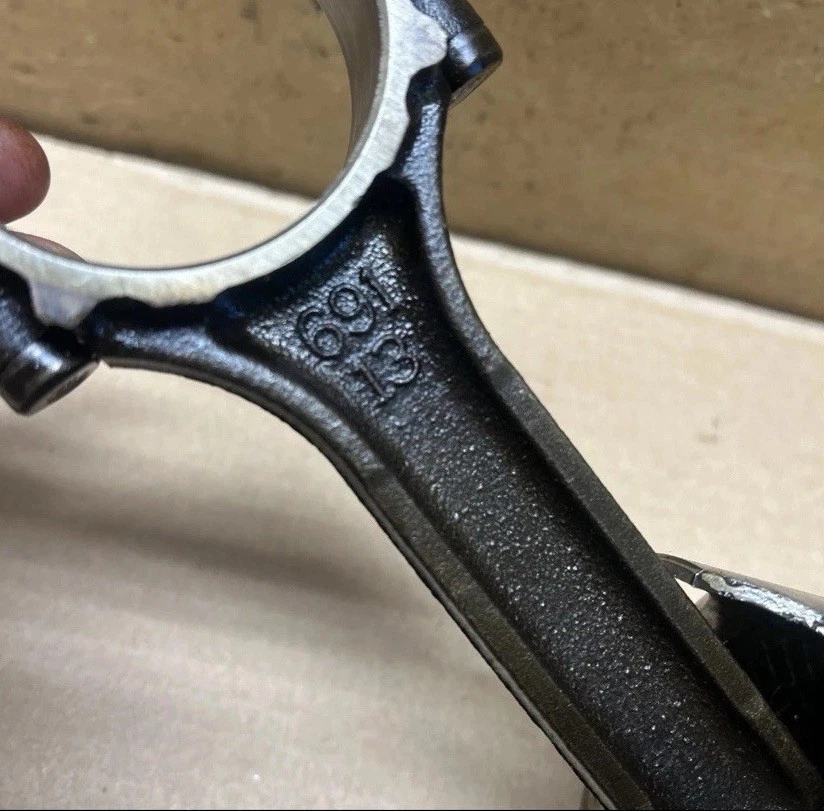 JEEP 4.0L Engine STRAIGHT Connecting Rod Cast #691 And Standard Bore Piston - Image 2 of 4